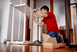 خدمات توزيع وتركيب الاثاث والمعدات